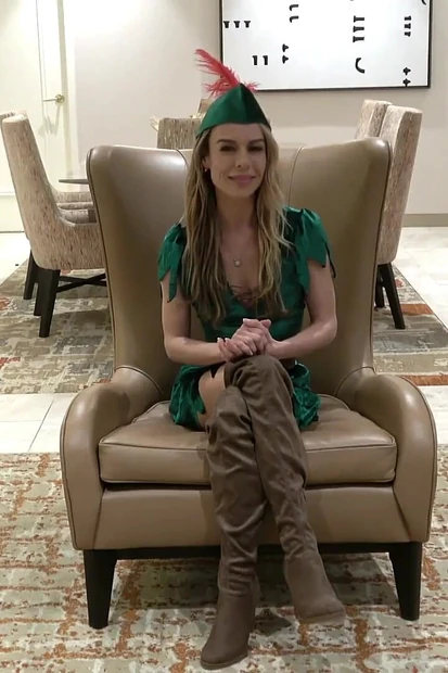 Восторженная обожающая сперму нимфа, анальное глотание!