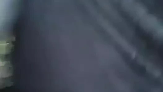 Büyük Asyalı yarak büyük beyaz kızın götünü sikiyor