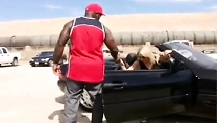 Esmer genç becerdin sert için gerçek