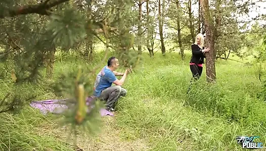 Ormanda büyük memeler - kristyna