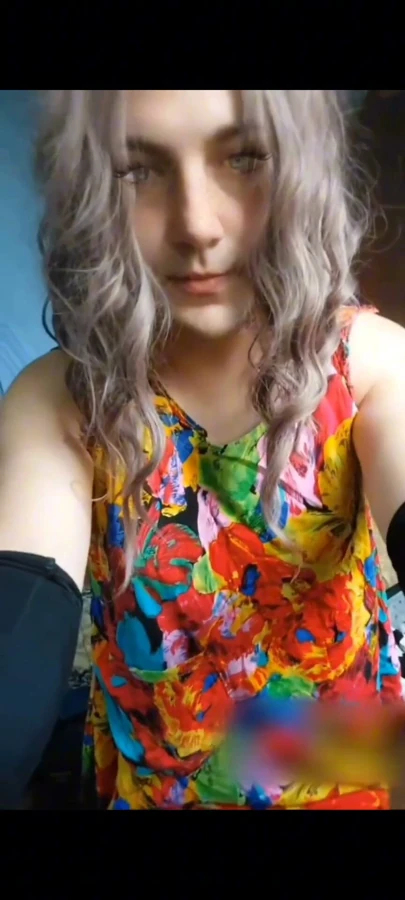Deniz kızı transeksüel büyük götlü kadın kılıklı büyük götlü travesti göt tuzağı travesti sürtük beyaz vücut | Klip 1