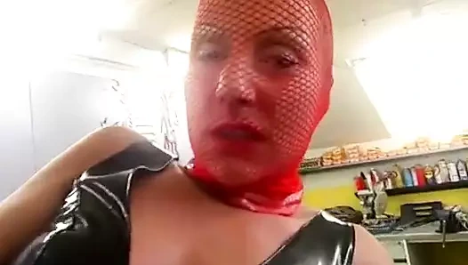 Bu video sadece motosiklette mastürbasyon yapan sürtüklerin hayranları için