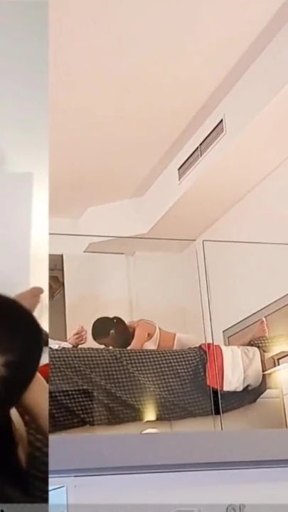 Seksi temizlikçi kadın pembe ıslak amcığını sikiyor bakış açısı amatör sikiş | Klip 1