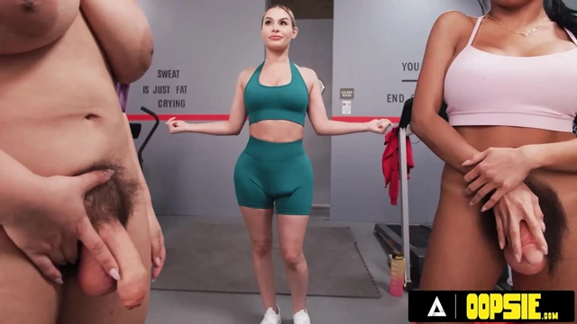 Oopsie - iki hatun Nicole Aria'nın spor salonu seansı futa üçlü grup seks boşalma festivaline dönüşüyor