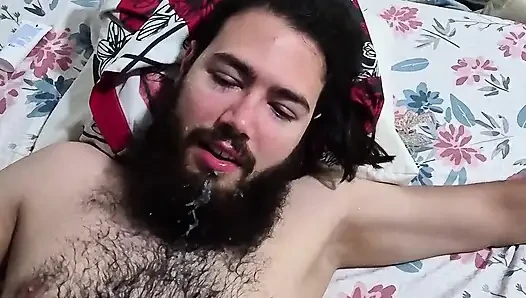Komşumun Sakalındaki Göğüslerimden Süt