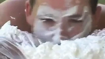 Holly vücut tatlısı