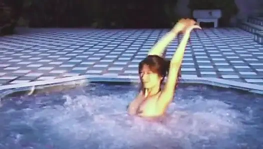 Asyalı ateşli kızlar poz derlemesi 1