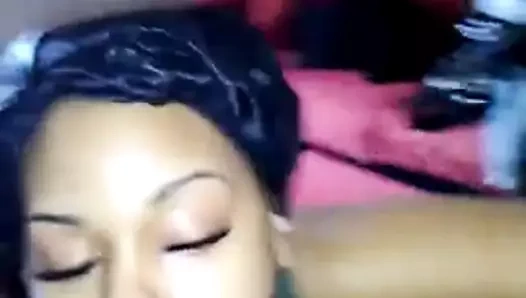 Yerel striptizci vardiyasından sonra beni berbat