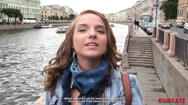 Чувак соглашается сделать порно фильм