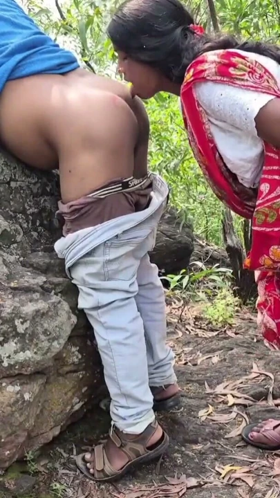 Sona bhabhi outdoor fucking with her brother-in-law, Sali jamaibabu chudachudi bengali audio | Clip 2