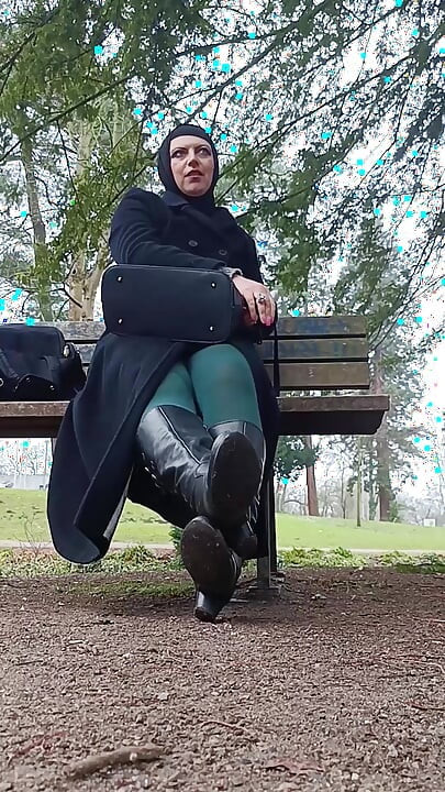 Kocamı parkta sevgilimle aldatıyorum. (Sayfamdaki tam video)