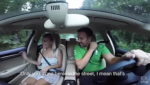 Jasmine Rouge'un inanılmaz çiş oyunları