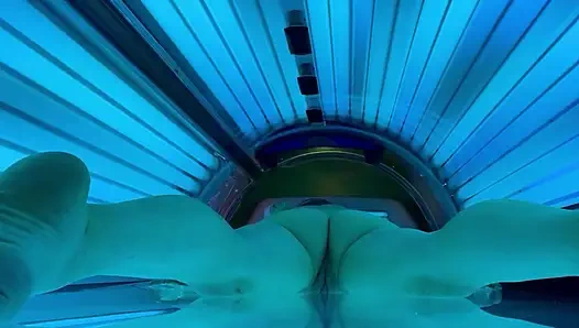 Voyeur Exhibitionist tanning Wife Milf Veronica Beach Close-Up