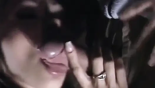 Jessica Rizzo yarak emmeyi seven sürtüklerle iki sahne sunuyor 05