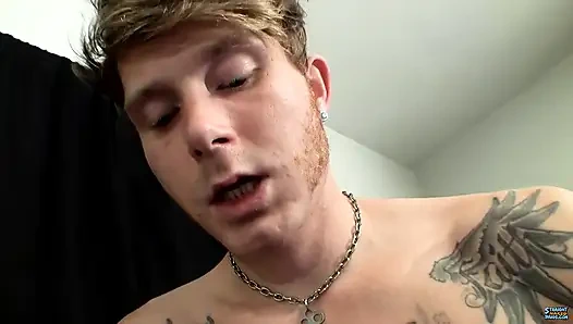 Billy her zamanki gibi azgın dönüyor!