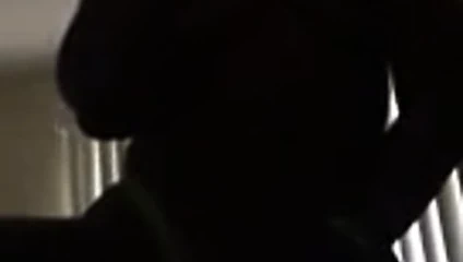 O her zaman babamı nasıl havaya sokacağını tam olarak bilir