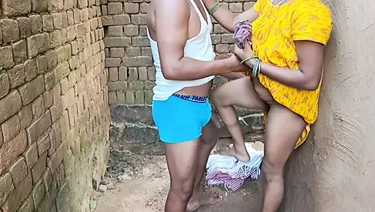 Ateşli Hintli hizmetçi priya