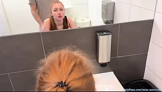 Sex in the Gym..How Am I Supposed to Finish My Workout ?!