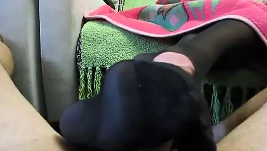 siyah külotlu çorap footjob 2