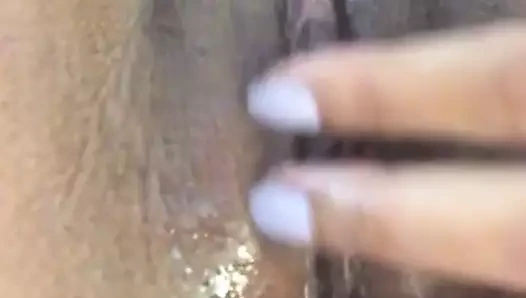 ıslak ve fışkıran