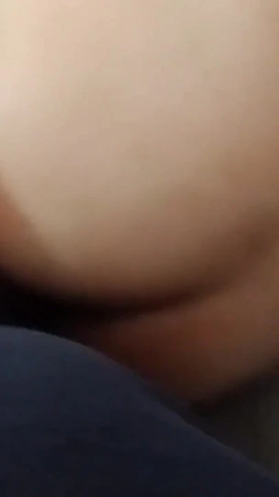 "Bir aile buluşmasının ortasında yorganın altında sikişiyoruz" den unutulmaz an