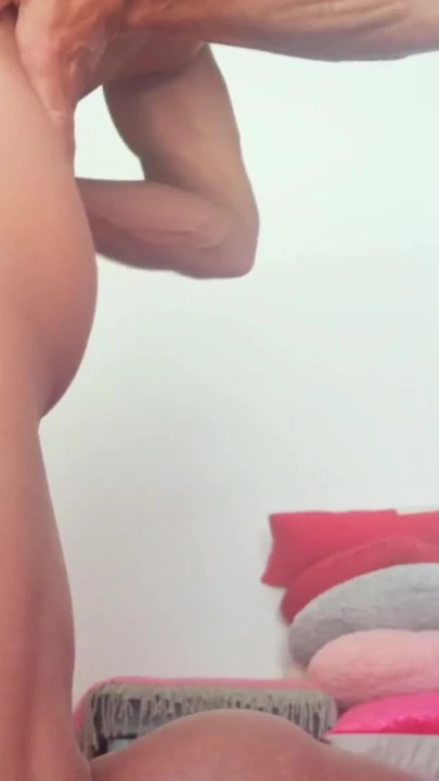 Kaya sert yarak ve sırt ağrı kesici için çıplak yoga - büyük yarak birden fazla boşalma | Klip 1