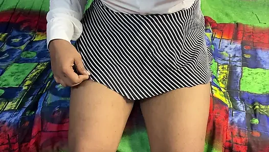 Hintli öğretmen ders çalışma bahanesiyle eve çağrıldı ve Hintçe ses ile sikildi