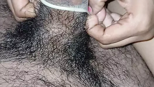 Adam Rus kız mangal arkadaşını için eski tavlama şemasını istismar etti