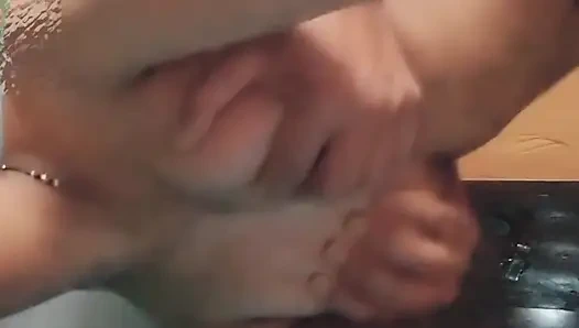 Latika büyük yarakla sikişiyor