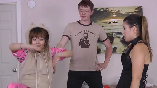 Bir kız kendini sürekli kaybeden çizgide buldu