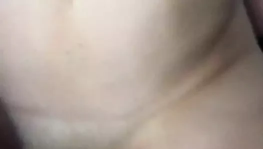 Latin özensiz oral seks verir, amatör sikikleri onu pembe kedi