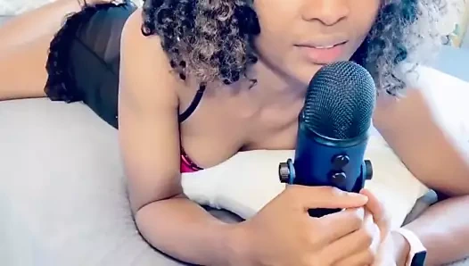 Loveherfeet - siyah saçlı latin ayaklarını emdi