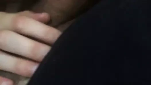 Elle suce bien cette cochonne