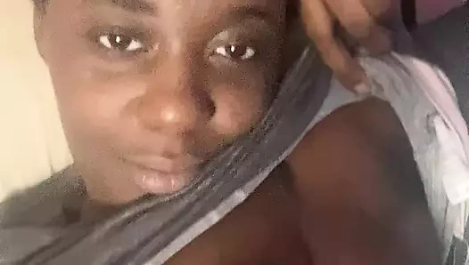 FEMALE RAPPER EXPOSED : (new famous girl)