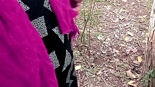Açık havada anal sikiş vedio.vajina Jangol'da annesini sikiyor.