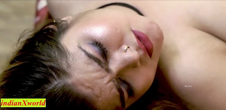 Hintli üvey baba üvey oğlu karısıyla inanılmaz ateşli seks! Taboo Sex