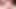 Kırmızılı seksi sarışın kanepede iki büyük yarağı emiyor ve sulu göğüslerine sıvazlıyor