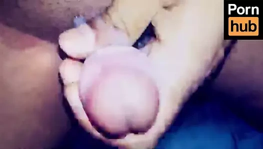 Güzel vücut mastürbasyonu - çok su çıktı