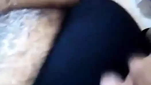 Vagina peluda y babosa