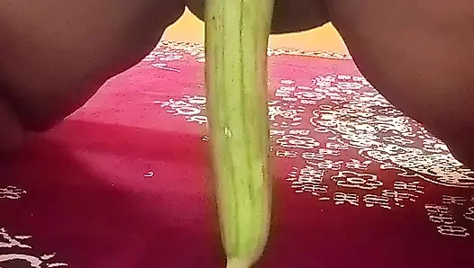 Büyük götlü ateşli yenge nenuva'nın videosu