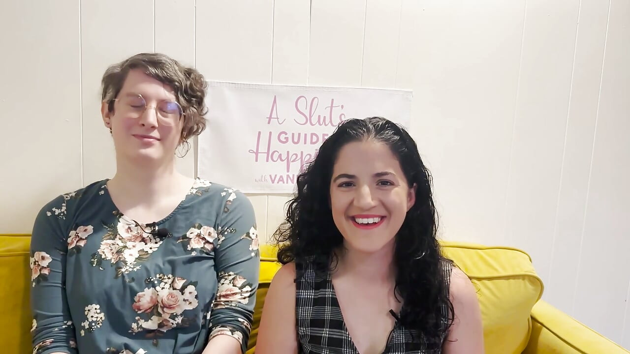 Asgth podcast bölüm 32 : psikiyatri hastanelerinde lgbtq topluluğu - roxie valentine ile