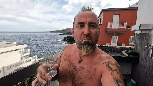 Подборка писсинга и поедания спермы члена-хвоста