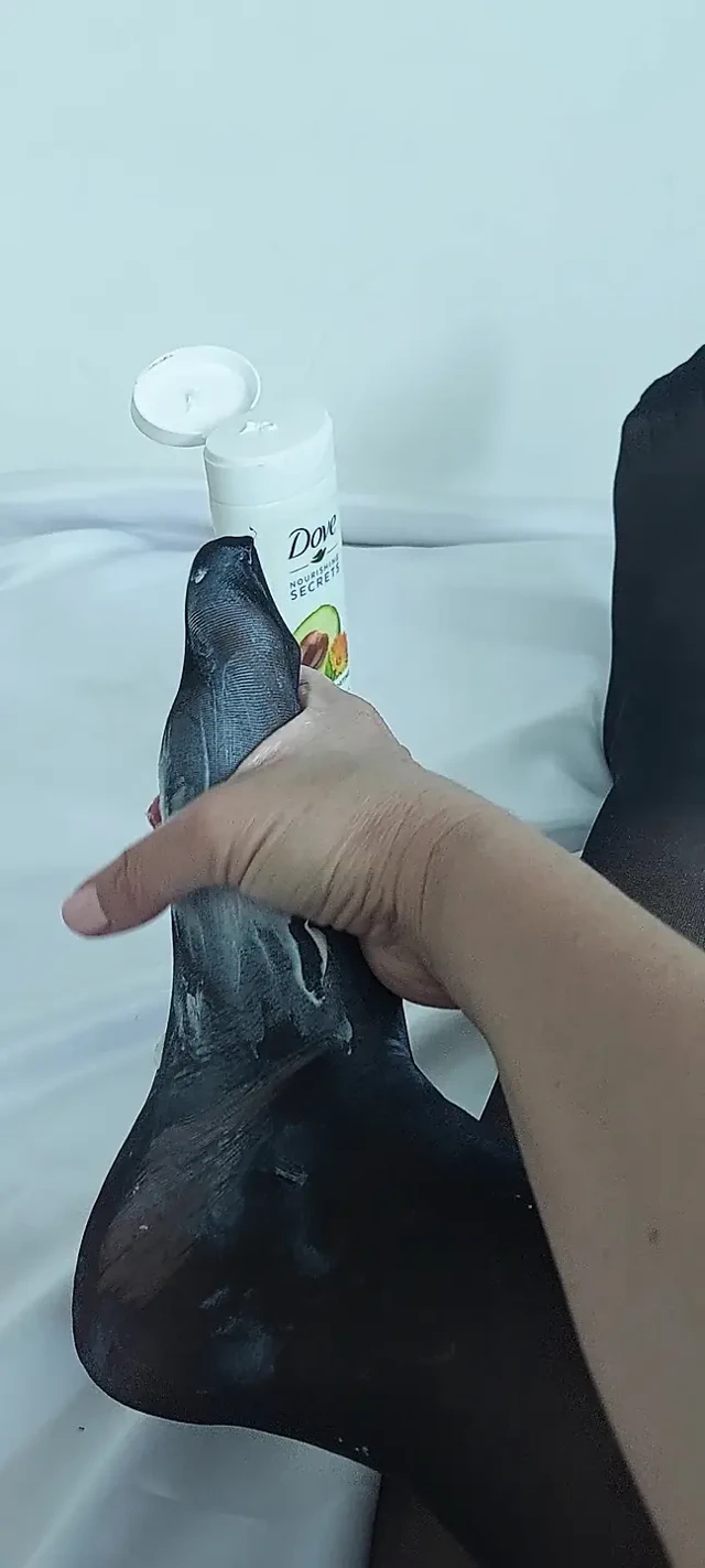 BLACK PANTYHOSE WITH LOTS OF COSMETICS