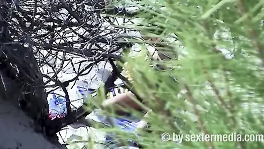 Plajda Çıplak Çıplak Kahverengi Esmer Üstsüz