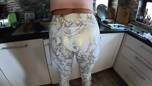 Milfycalla - günlük giyimde eğlence aktiviteleri keşfediyor