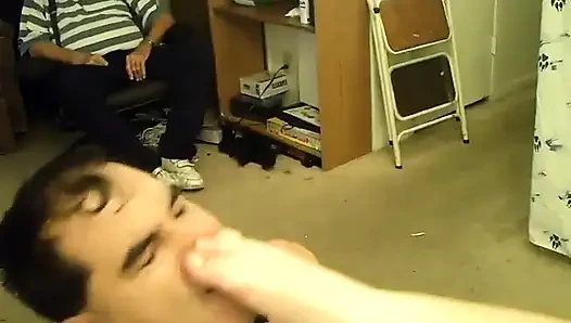 Köle oğlan sahibesi için amcık yemeye zorlanıyor bölüm 2 ayak ibadeti