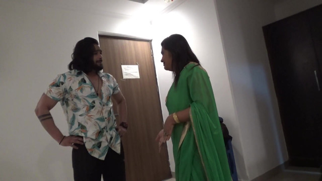 A desi girl called his ex boyfriend and made a hardcore session.