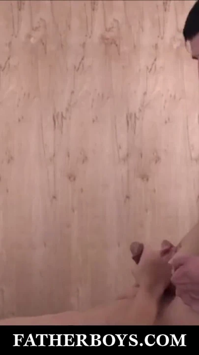Katolik twink sunak oğlan becerdin tarafından yapay penis ve çük tarafından rahip | Klip 2