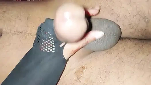 Üvey kız kardeş masterbet için bana yardım ediyor