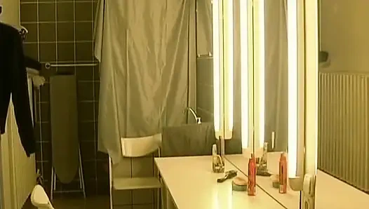 Hun er en perfekt dame fra Tyskland som gjorde seg klar for en date